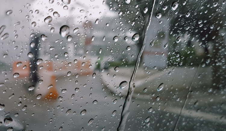 Víkend bude deštivý, na horách může sněžit