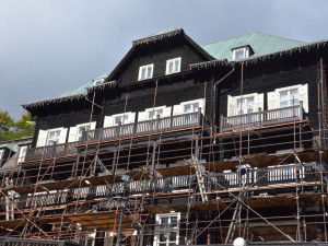 Nové balkony za 6 milionů. Lázně Karlova Studánka dokončily rekonstrukci Slezského domu