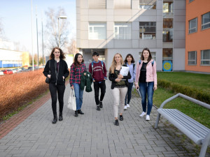 Jak udržet mladé lidi v kraji? Startuje regionální kampaň, která představí vysoké školy