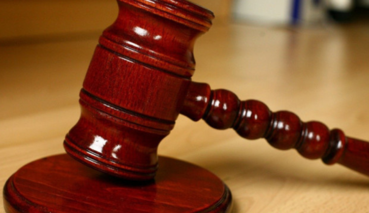 Soud potvrdil mladíkovi 16,5 let za vraždu v Ostravě, kolemjdoucího ubil k smrti