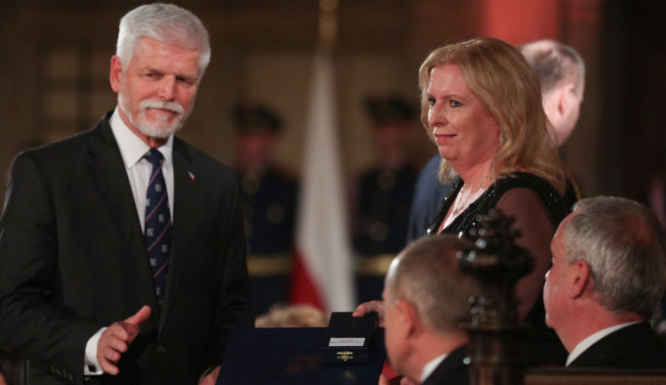 Prezident ocenil osobnosti z Brna a jižní Moravy, vyznamenal vědkyni i dirigenta