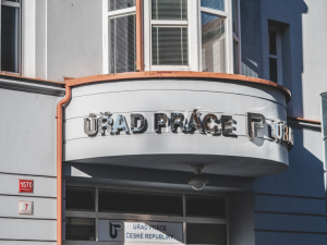 O superdávku za měsíc v Moravskoslezském kraji požádalo přes 20 tisíc lidí