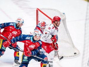 Oceláři poprvé doma nebodovali, podlehli Dynamu