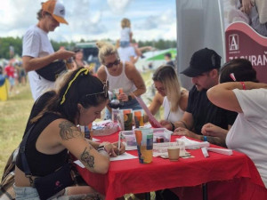 Madlenka inspirovala tisíce. Bohumínští dobrovolníci hlásí rekord v darování kostní dřeně