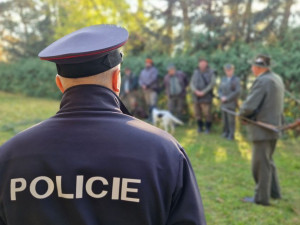 K myslivcům na honu v Sudicích se připojila i policie. Nezjistila žádné pochybení