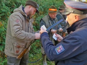 K myslivcům na honu v Sudicích se připojila i policie. Nezjistila žádné pochybení