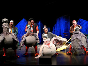 Divadlo loutek Ostrava propojí generace projektem Vezmi babičku do divadla