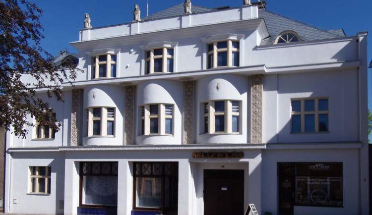 Královéhradecký kraj hledá ředitele Muzea krajky ve Vamberku