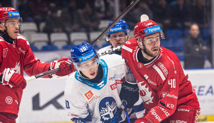 Venkovní série začíná porážkou: Oceláři prohráli na Kladně 3:5