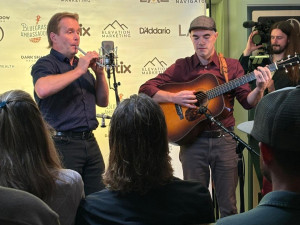 Po dobrém LIVE v Ostravě: Zenkl a Kozák zahrají v Klubu Parník, výtěžek podpoří fond Kulišek