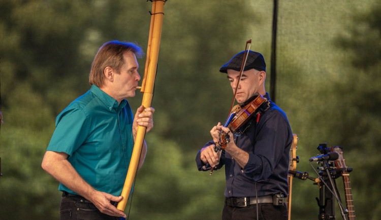 Po dobrém LIVE v Ostravě: Zenkl a Kozák zahrají v Klubu Parník, výtěžek podpoří fond Kulišek