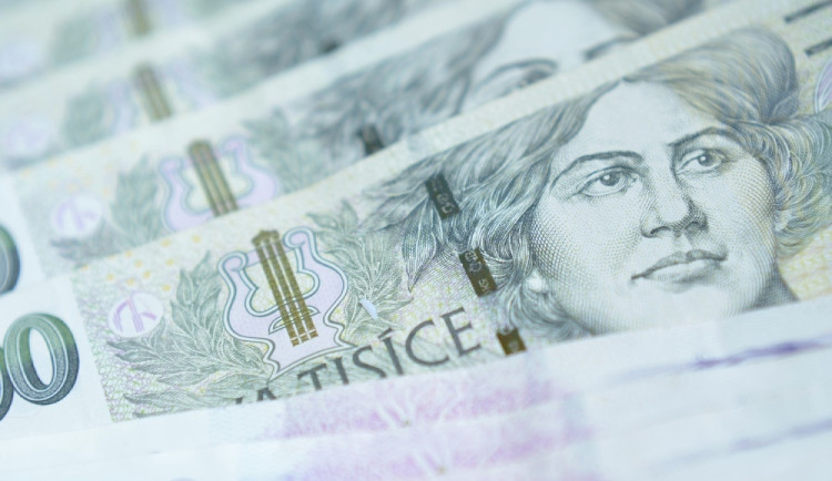 Zadlužení Česka roste. Deficit veřejného sektoru za rok 2024 naopak klesl