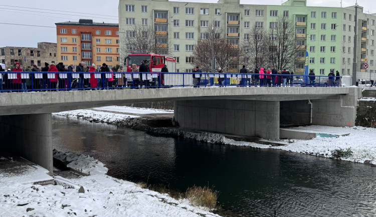 V Opavě se otevřel nový most na místě starého, jenž musel být po povodni zbourán