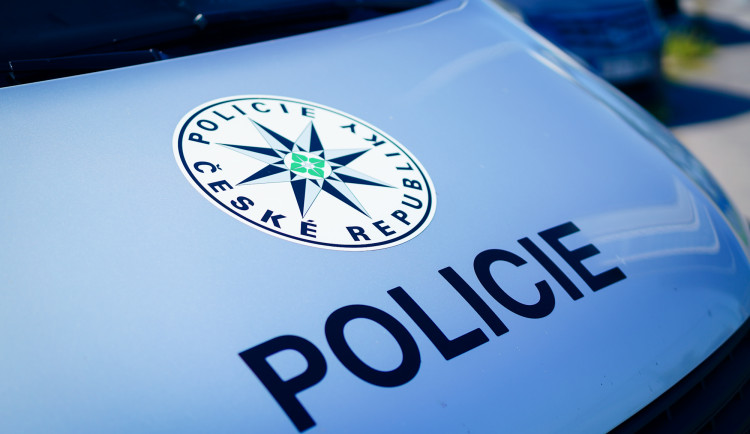 Cizinec se ztratil na cestě do Prahy. Našli ho v Chebu