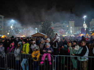 I v Ostravě zahájili advent. Na náměstí se roztočilo kolo, otevřelo se kluziště