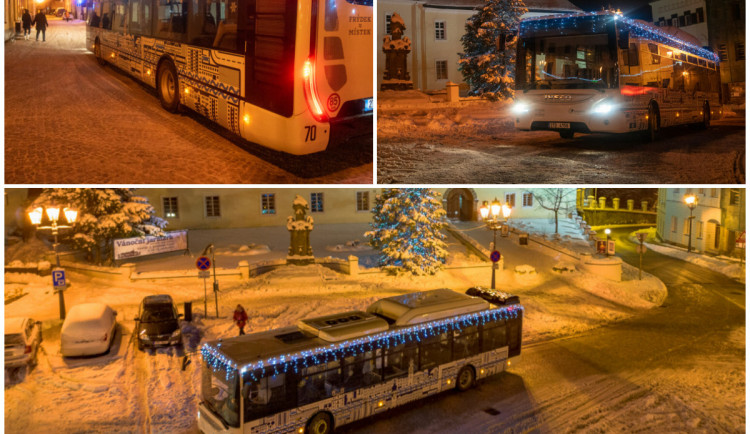 Ulice Frýdku-Místku bude brázdit vánoční autobus. Podívejte se na jízdní řád