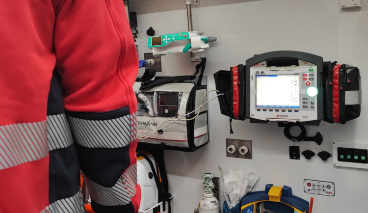 Ženu v areálu kopřivnické Tatry srazil vysokozdvižný vozík, je těžce zraněná