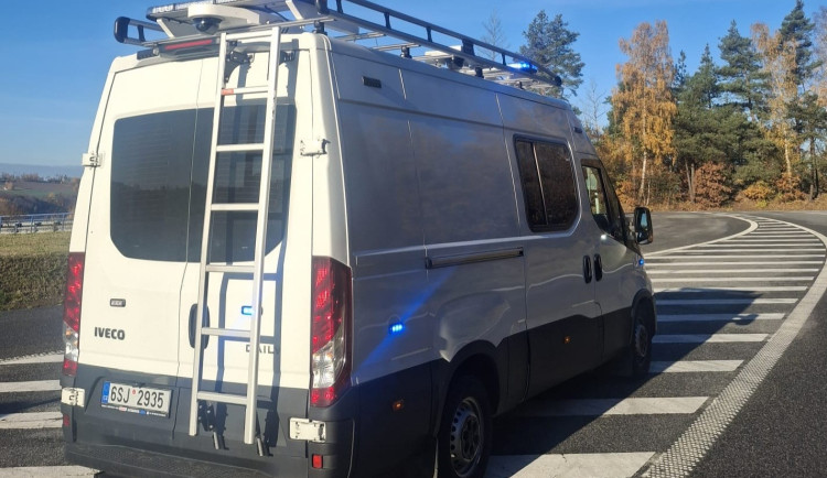 Policisté kontrolovali řidiče na dálnici, na pokutách vybrali sedmdesát tisíc