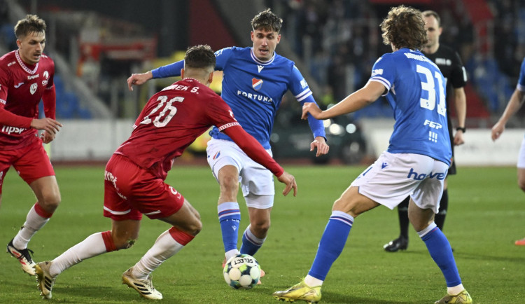 Podzimní loučení bez bodu. Baník podlehl Pardubicím 1:4