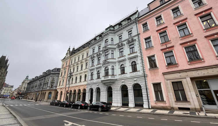 Liberec chce pro úředníky koupit za 44 milionů korun bývalou pobočku Kooperativy