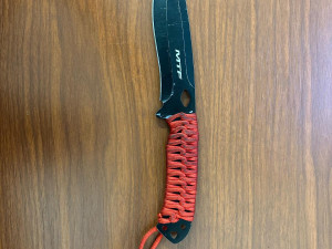 Vloupání jim nevyšlo. Od zásilkových boxů odešli s prázdnou, rovnou do rukou policie