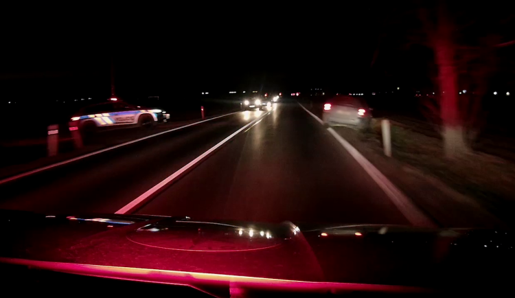 Zloději kradou kurýrům v Praze nastartovaná auta, během víkendu vzali tři