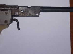 Perkusní revolver, jednoranová puška. V Moravskoslezském kraji začala zbraňové amnestie