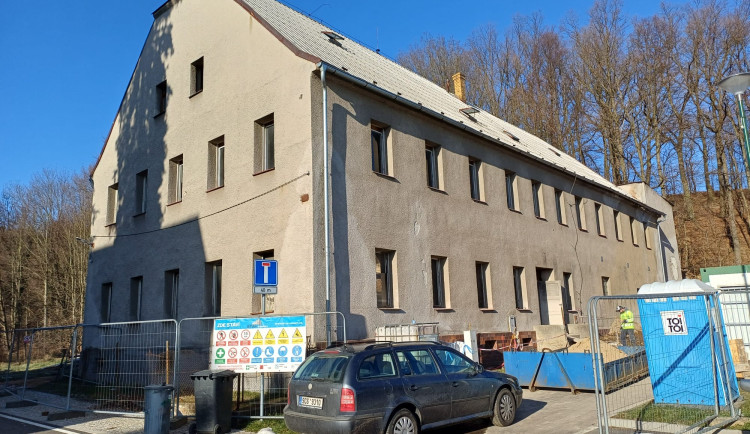 Na stárnutí populace připraveni. Malá obec Višňová na Frýdlantsku staví domov pro seniory