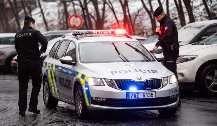 Ve Špindlerově mlýně bude boj o parkovací místa, policisté budou odklánět řidiče do Vrchlabí