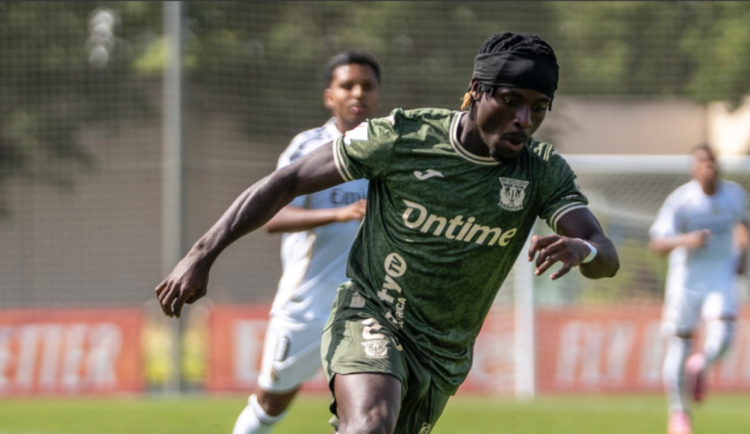 Artis posiluje dravý útočník z Ghany. Sníh vidím poprvé, raduje se Osei