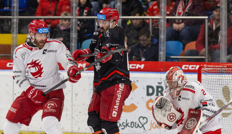 Oceláři vyšli v Hradci naprázdno, domácí brankář vychytal nulu. Foto: Se svolením HC Oceláři Třinec