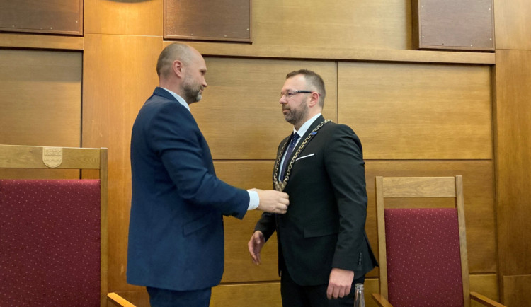 Současný primátor Ondřej Baránek (vpravo)