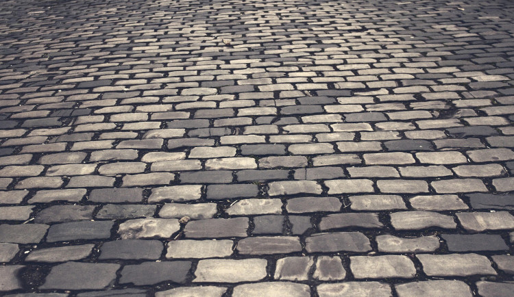 Projekt Stravenka F≈M pomáhá lidem bez domova i městu.