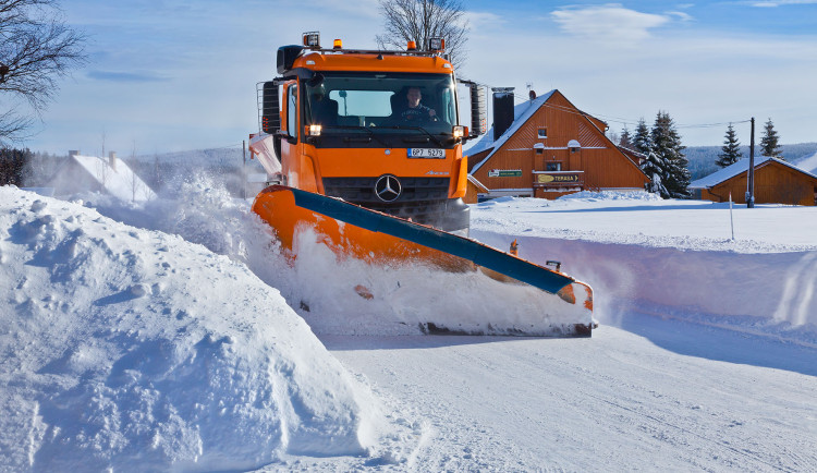 Šest předchozích zim už překonala spotřeba posypového materiálu v Plzeňském kraji
