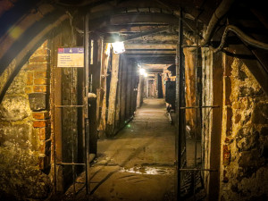 Moje reportérská tečka: s dětmi dolů do „už uzavřené historie“