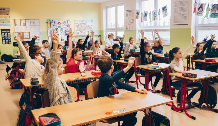 Ukrajinské děti tvoří velkou část některých školních tříd v Karlovarském kraji