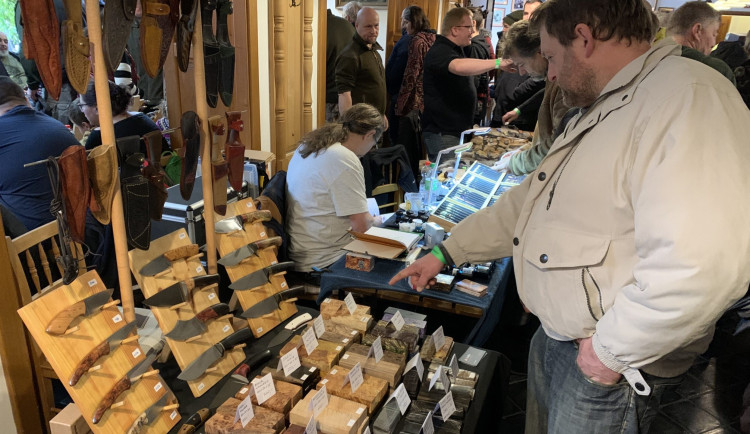 Vyhlášení nožíři z Česka i ze zahraničí předvedou své umění na populární přehlídce