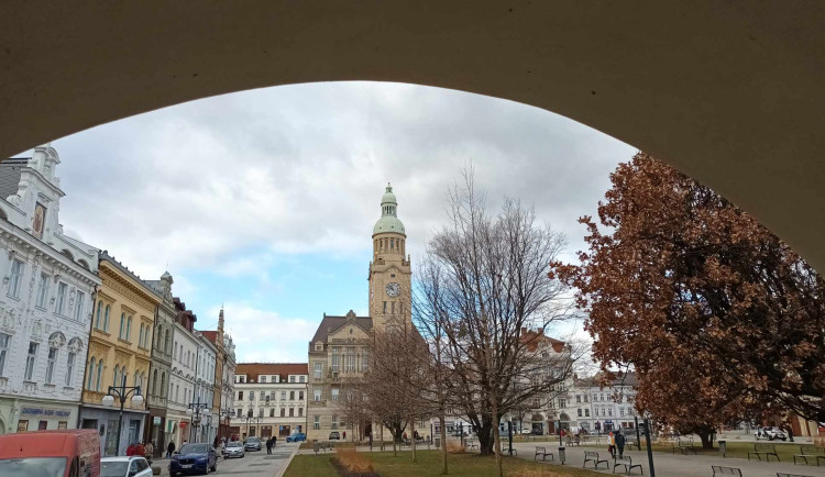 Prostějov zakáže kratom a další drogy na veřejnosti. Bude pátým takovým městem v zemi