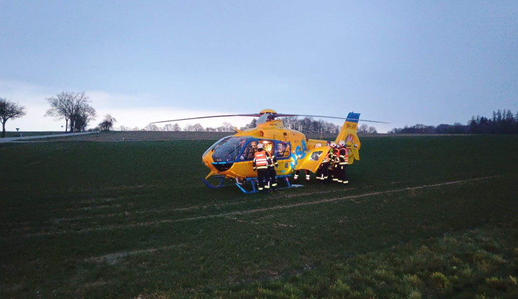 Dvě tragédie během jednoho rána. Na jihočeských silnicích dnes zemřeli dva lidé