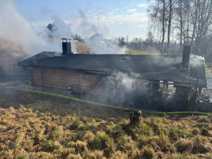 Požár v Orlové zničil zahradní domek. Škoda jde do statisíců