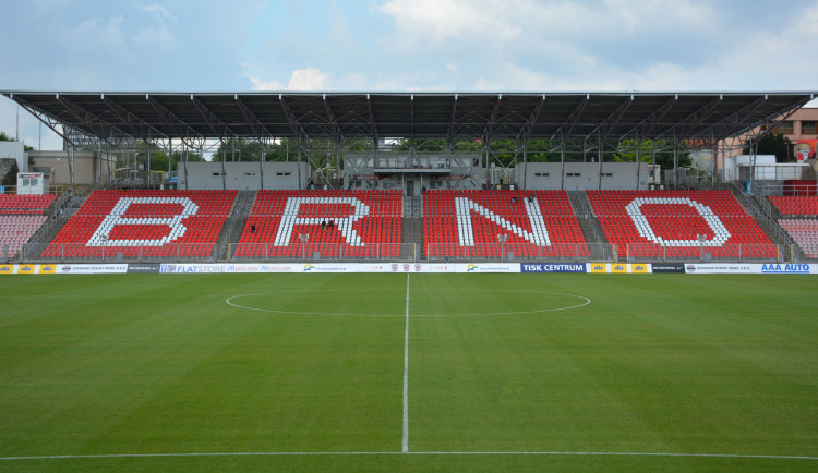 Fotbalový stadion v brněnské Srbské ulici bude mít turnikety za miliony