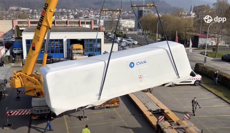 VIDEO: Nové vozy pro petřínskou lanovku už jsou v Česku, na trať je osadí v dubnu