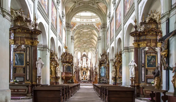 Nové výstavy i obnovené interiéry. Sezona na památkách v kraji startuje o Velikonocích