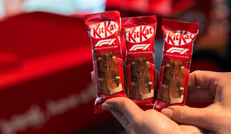 Velká čokoládová loupež. Tisíce kradených tyčinek KitKat mohou přeprodávat i v Česku