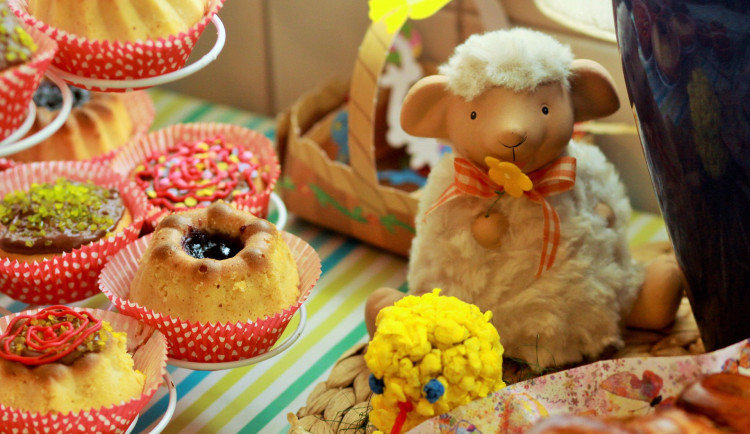Velikonoce na talíři. Mazanec, nádivka i sladký dezert, který překvapí