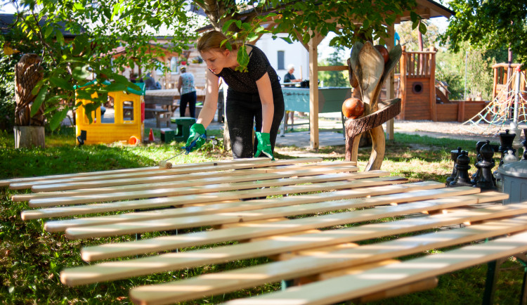 Heřmanická farní zahrada ožije. Přibude nové posezení i fotopoint
