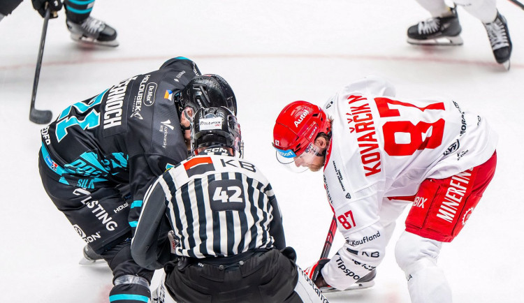 Série pokračuje. Oceláři míří do Karlových Varů.