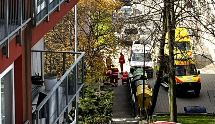 Záchranáři nasadili specializovanou skupinu intenzivní medicíny u pacienta se srdeční zástavou