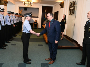 Městskou policii v Ostravě posiluje 15 nových strážníků. Jsou mezi nimi dvě ženy