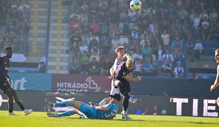 Slovan začal nadstavbu porážkou se Slavií. Hosté rozhodli dvěma góly v první půli